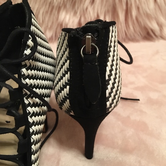 ZARA black and white heel shoes - Picture 4 of 4